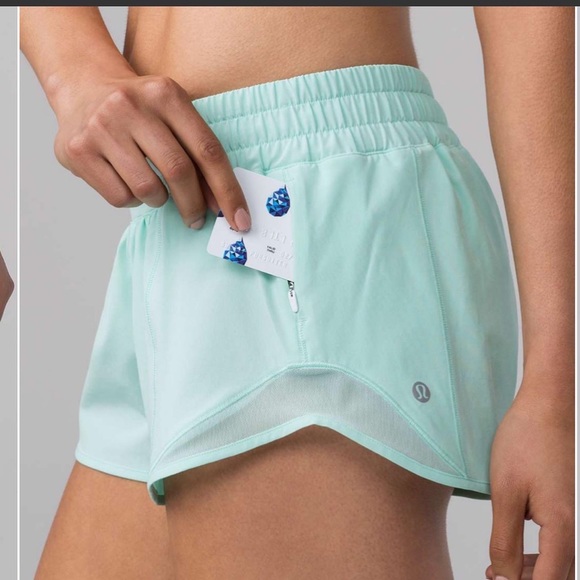 Lululemon Hotty Hot Short II (2.5") - Picture 6 of 6